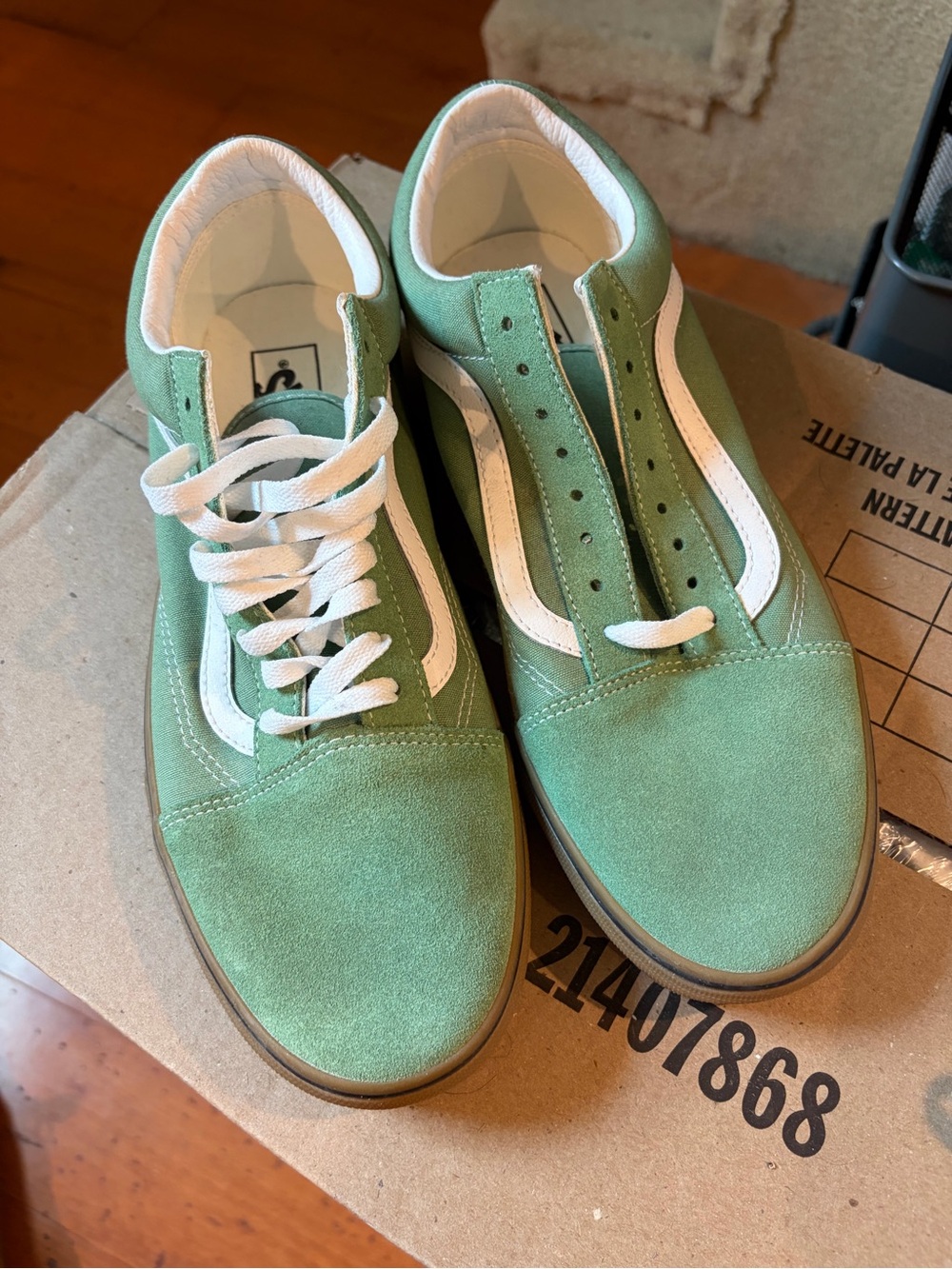 Vans Suede Low-Top Sneakers in Green